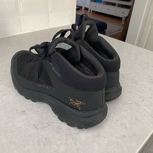 Women’s Arcteryx Aerios FL Gortex shoe. Size US 8.